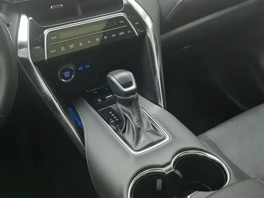 Toyota Venza 2022 Venza 2.0L CVT 4WD Supreme Edition 2022 — миниатюра 4