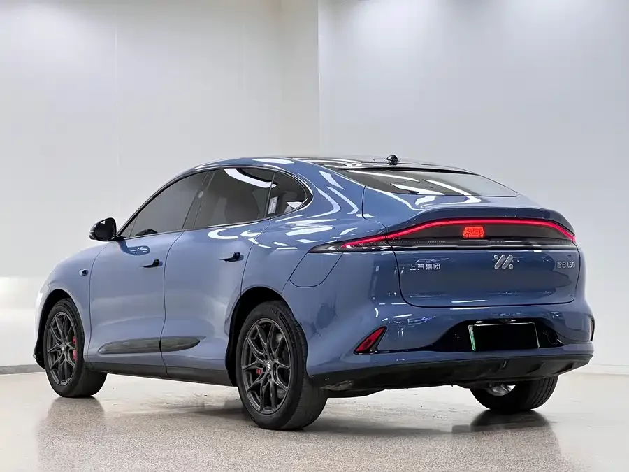 IM Motors LS6 Zhiji LS6 2025 Linglizard Intelligent Driving Edition 2025 — миниатюра 2