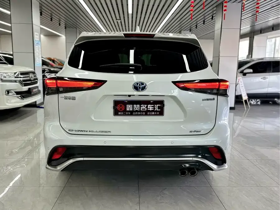 Toyota Crown Land Crown Land 2022 2.5L HEV 4WD Premium Edition 2022 — миниатюра 3