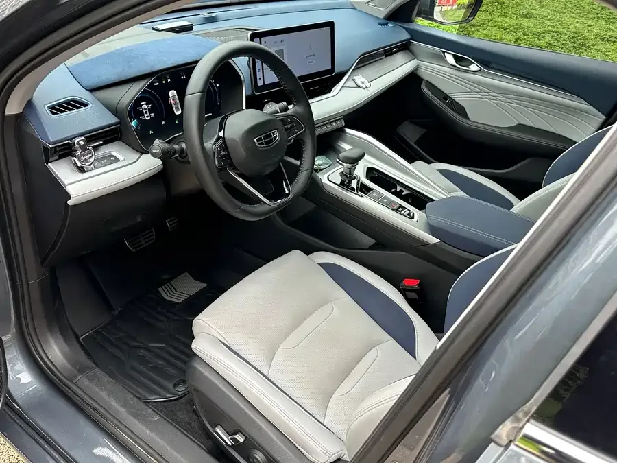 Geely Xingrui Xingrui 2023 2.0TD Premium Edition 2022 — миниатюра 3