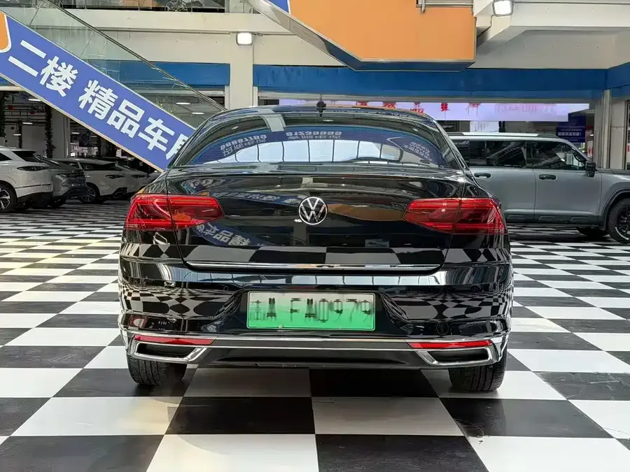 Volkswagen Magotan GTE plug-in hybrid Magotan GTE plug-in hybrid 2022 GTE luxury model 2023 — миниатюра 5
