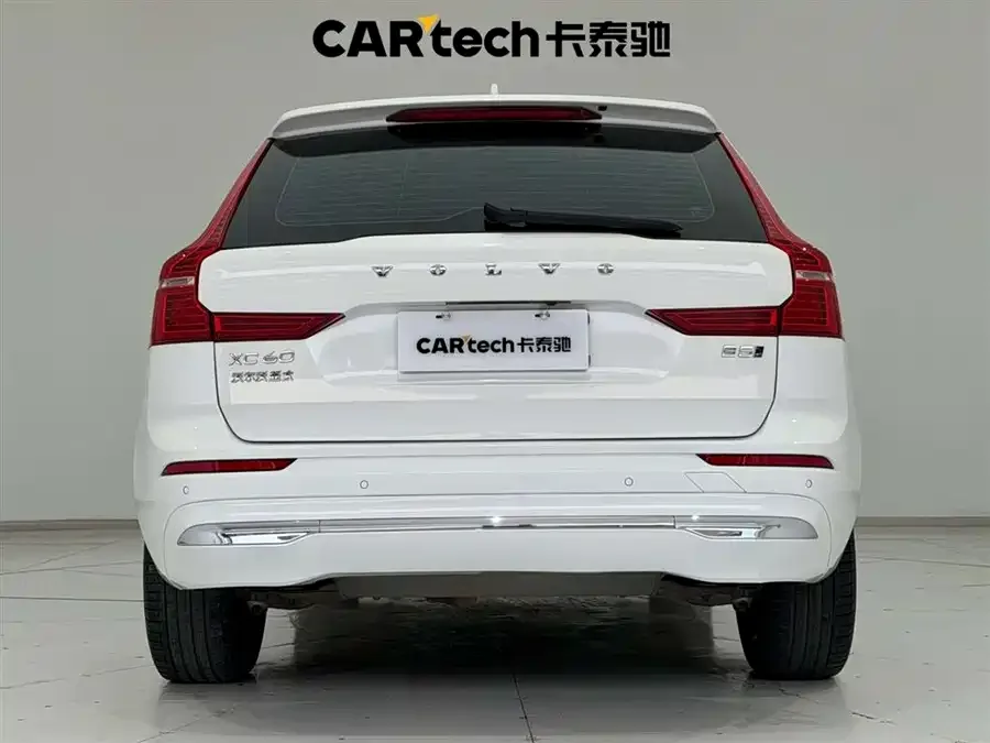 Volvo XC60 2022 B5 four-wheel drive Zhiyuan Deluxe Edition 2022 — миниатюра 3