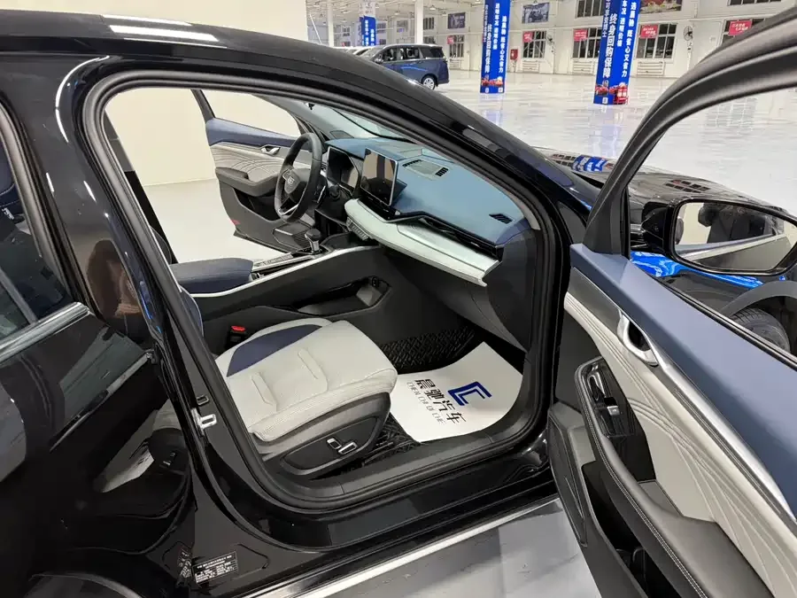 Geely Xingrui Xingrui 2023 2.0TD Premium Edition 2023 — миниатюра 4