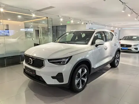 Volvo XC40 2025 buy in Moscow