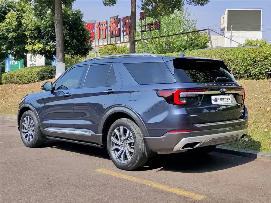 Ford Explorer Explorer 2023 EcoBoost 285 4WD Titanium Edition 6 Seaters 2023 — миниатюра 4