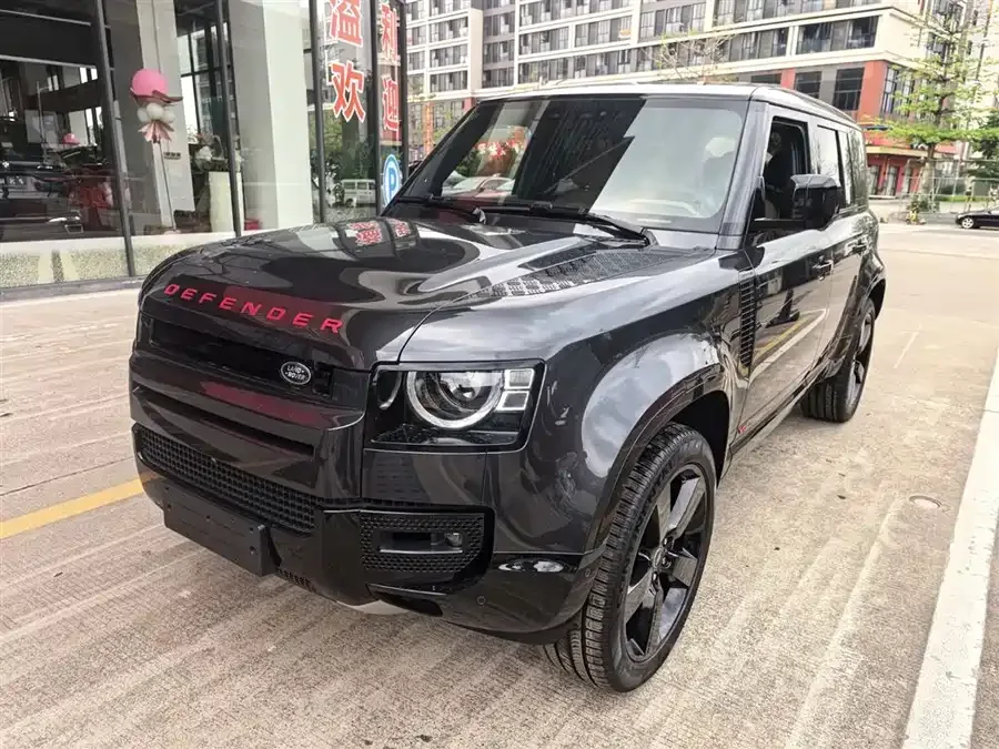 Land Rover guard 2025