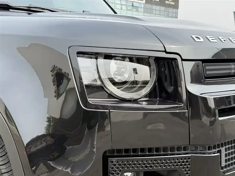 Land Rover guard Land Rover Defender 2023 130 3.0T P400 HSE 2023 — миниатюра 4