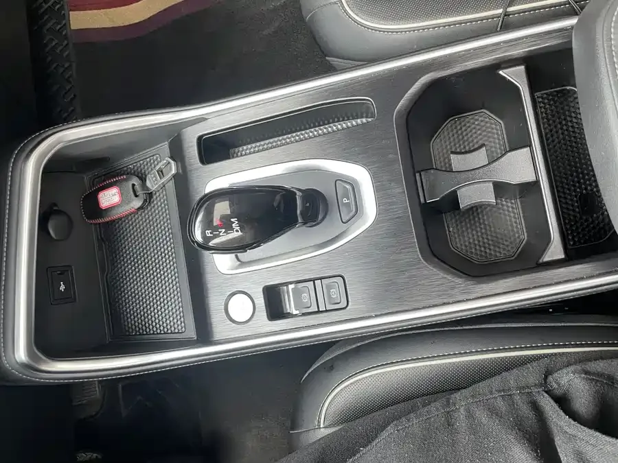 Haval H6 Haval H6 2023 National Fashion Edition 1.5T Automatic Urban Edition 2023 — миниатюра 3