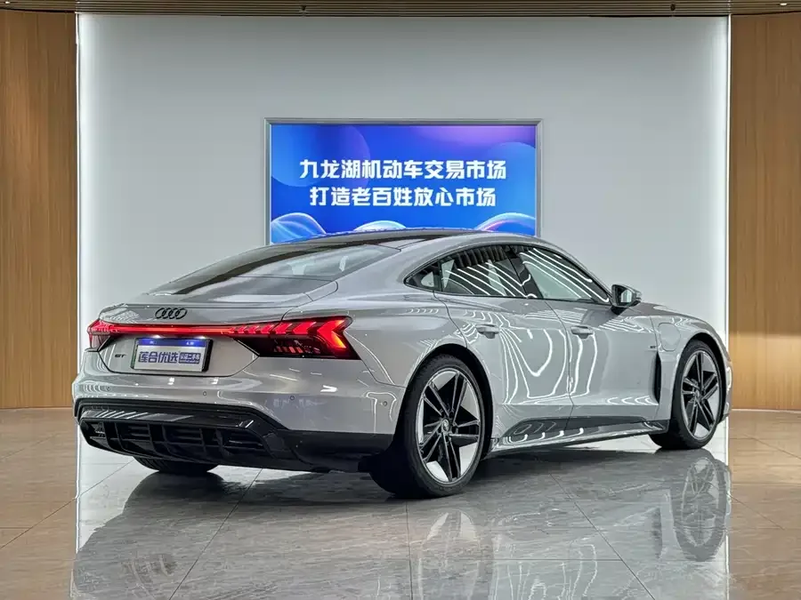 Audi e-tron GT 2023 basic model 2024 — миниатюра 4