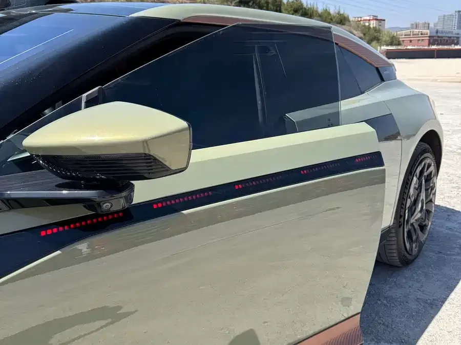 HiPhi Z HiPhi Z 2023 four-seater version 2023 — миниатюра 3