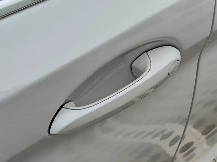 BMW 5 Series New Energy 2022 Model 2 535Le Pioneer Edition M Sports Package 2024 — миниатюра 2