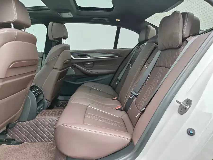 BMW 5 Series New Energy 2022 Model 2 535Le Pioneer Edition M Sports Package 2024 — миниатюра 3