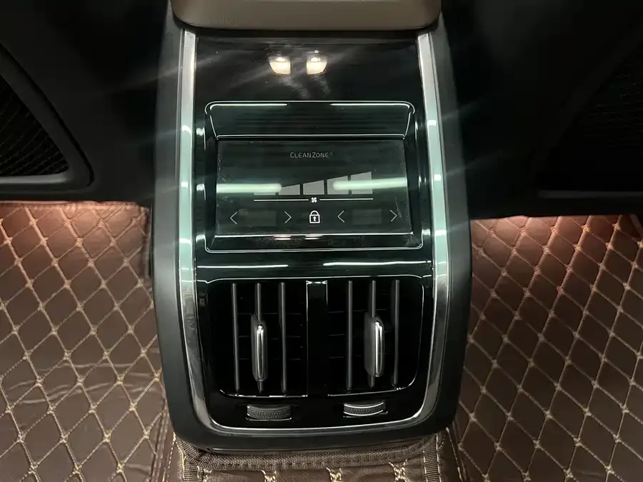Volvo S90 2025 B5 Zhiyuan Luxury Edition 2025 — миниатюра 5