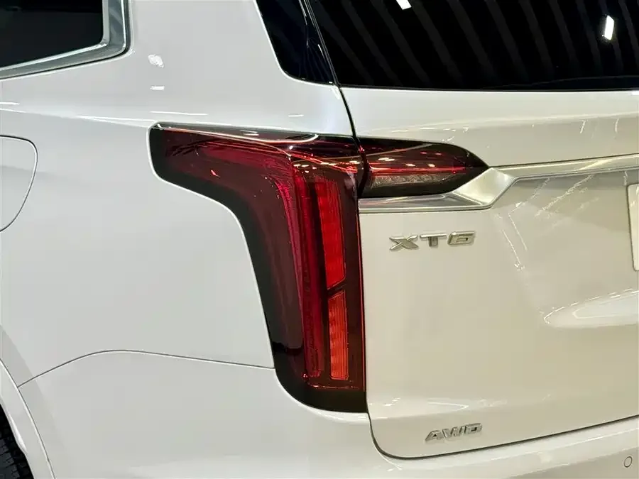 Cadillac XT6 2022 2.0T 6-seat 4WD luxury model 2022 — миниатюра 3