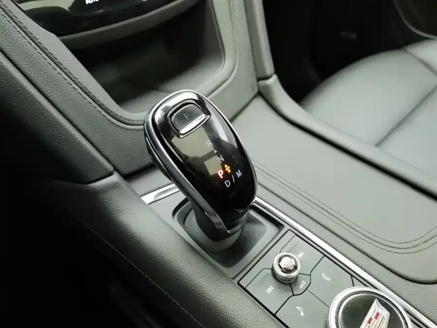 Cadillac XT5 2022 2.0T four-wheel drive luxury model 2022 — миниатюра 4