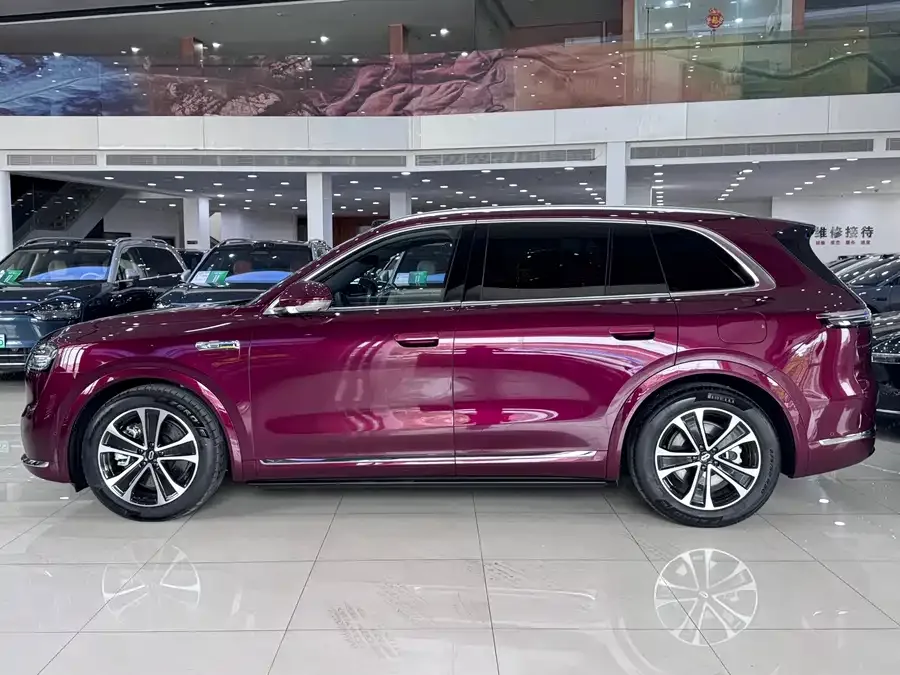 AITO M7 Wenjie M7 2026 Extended Range Ultra 4WD 5-Seater (192-line LiDAR) 2025 — миниатюра 2