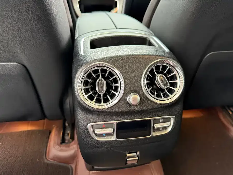 Mercedes-Benz GLC-Class Mercedes-Benz GLC 2023 GLC 300 L 4MATIC dynamic 5-seater 2023 — миниатюра 3