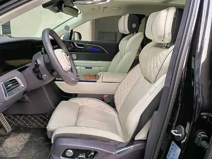 Hongqi E-HS9 Hongqi E-HS9 2022 660km flag collar version four seats 2023 — миниатюра 4