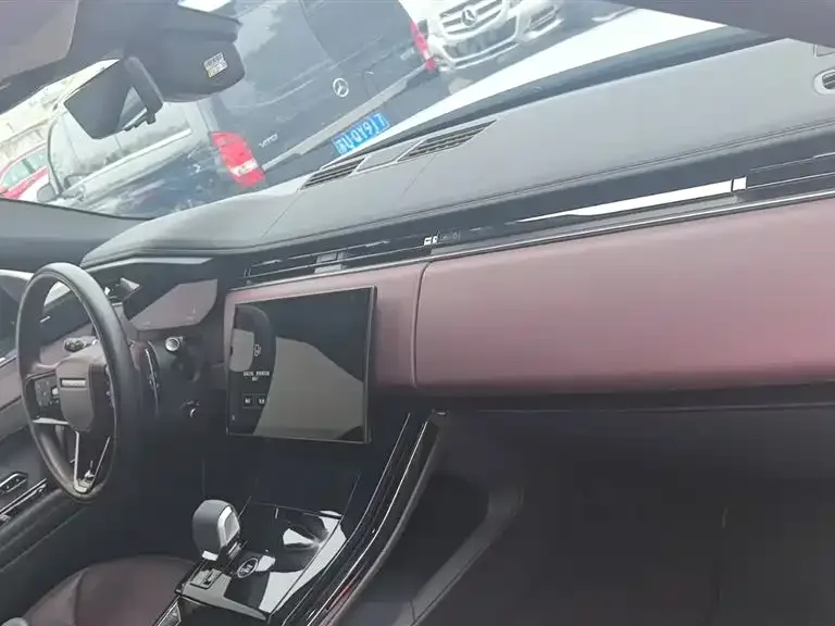 Land Rover Range Rover Sport Range Rover Sport 2024 400PS Dynamic SE 2024 — миниатюра 2