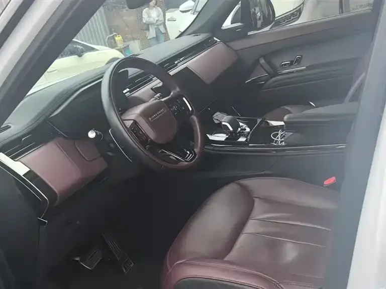 Land Rover Range Rover Sport Range Rover Sport 2024 400PS Dynamic SE 2024 — миниатюра 5