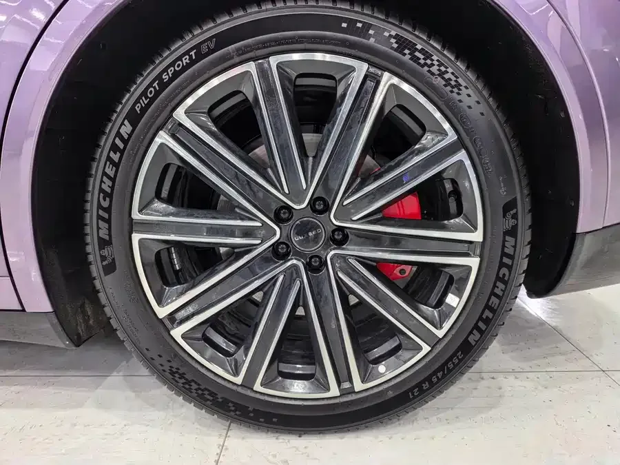 Smart world R7 Zhijie R7 2025 model with extended range of 331km Ultra 2025 — миниатюра 3