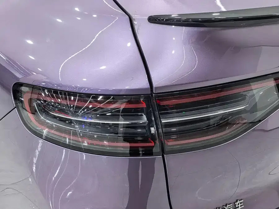 Smart world R7 Zhijie R7 2025 model with extended range of 331km Ultra 2025 — миниатюра 5
