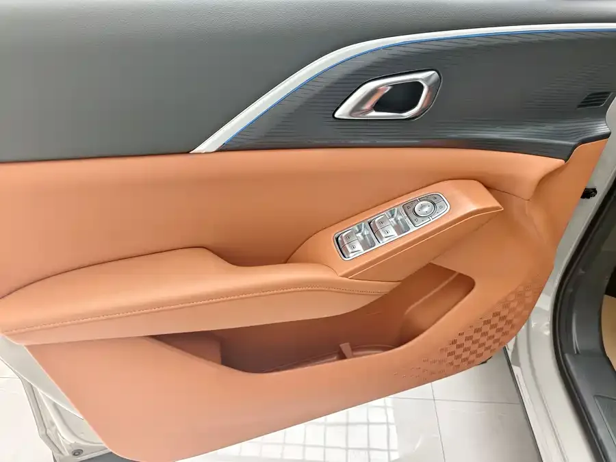 Haval Xiaolong MAX Haval Xiaolong MAX 2025 Hi4 110 Plus Intelligent Driving Edition 2026 — миниатюра 3