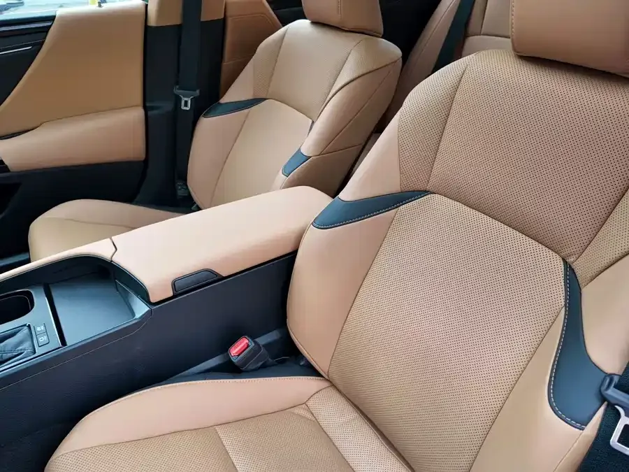 Lexus ES 2022 300h Premium Edition 2024 — миниатюра 2
