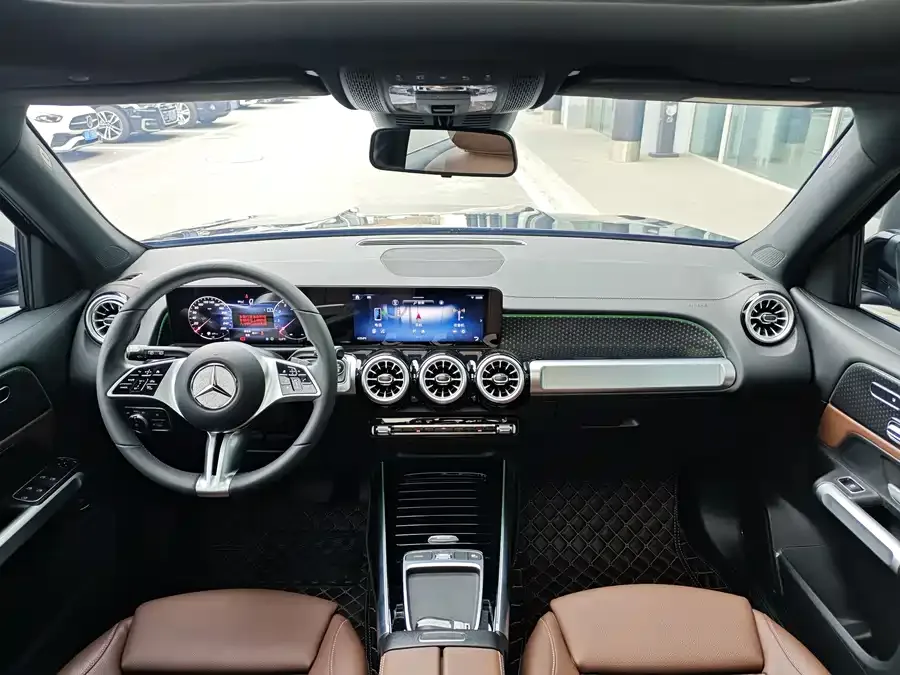 Mercedes-Benz GLB-Class Mercedes-Benz GLB 2024 facelift GLB 220 Fashion Edition 2025 — миниатюра 2