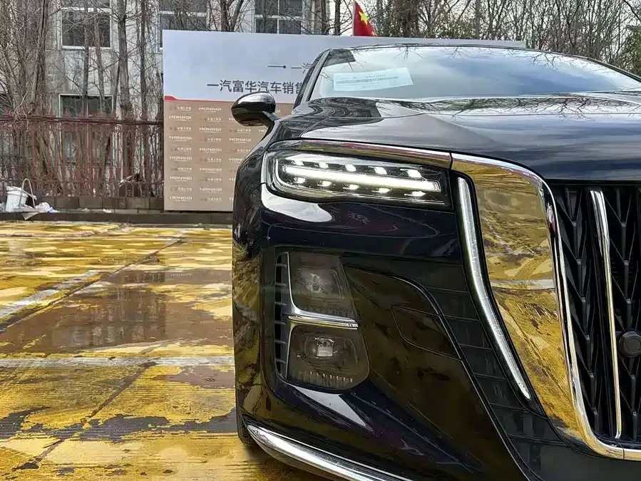 Hongqi H5 Hongqi H5 2023 1.5T DCT Zhilian Qiyun Edition 2023 — миниатюра 2