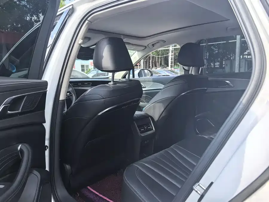 Hongqi H5 Hongqi H5 2023 1.5T DCT Zhilian Qiyun Edition 2023 — миниатюра 5