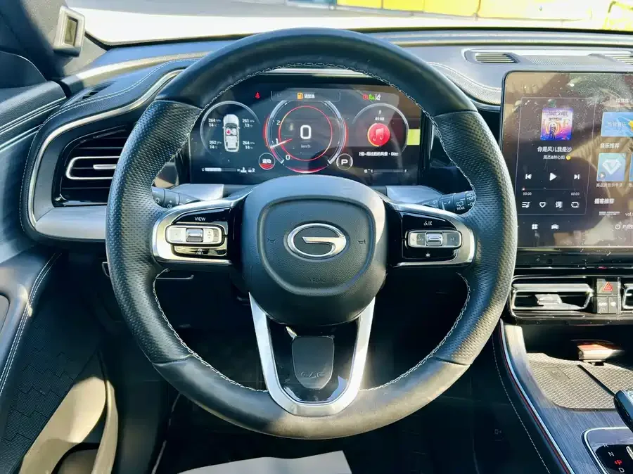 GAC Trumpchi GS8 Trumpchi GS8 2022 Pilot Series 2.0TGDI 2WD Premium Edition (7 Seaters) 2022 — миниатюра 3