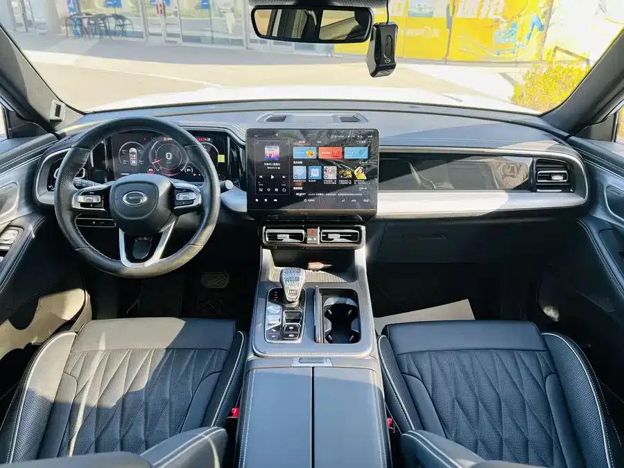 GAC Trumpchi GS8 Trumpchi GS8 2022 Pilot Series 2.0TGDI 2WD Premium Edition (7 Seaters) 2022 — миниатюра 5