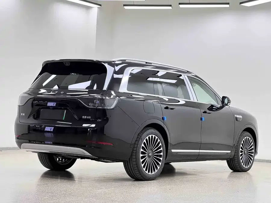 AITO M9 Wenjie M9 2025 Extended Range Ultra Edition 52kWh 6-Seat Version (192-line LiDAR) 2026 — миниатюра 2