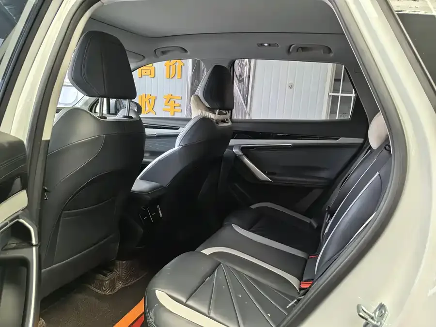 Geely Atlas L Boyue L 2023 1.5TD DCT Luxury Edition 2023 — миниатюра 5