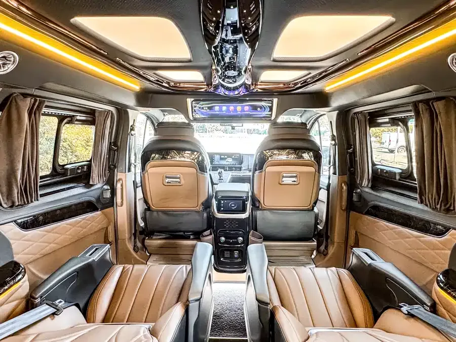 Watsonwell Ford Black Knight Watson Wellesley Ford Black Knight 2025 2.0T Diesel Chasing Light Edition 2025 — миниатюра 4