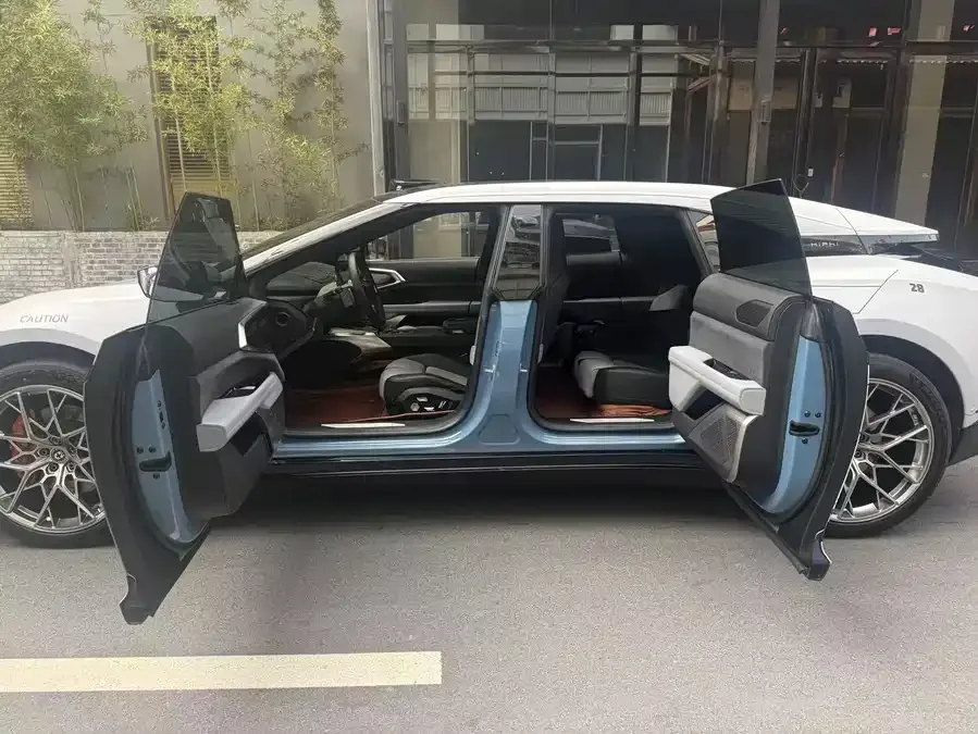 HiPhi Z HiPhi Z 2023 four-seater version 2023 — миниатюра 5