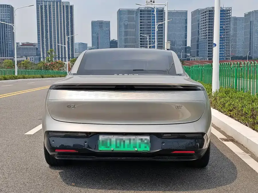 Zeekr 007 Zeekr 007 2024 4WD version 75kWh 2024 — миниатюра 3