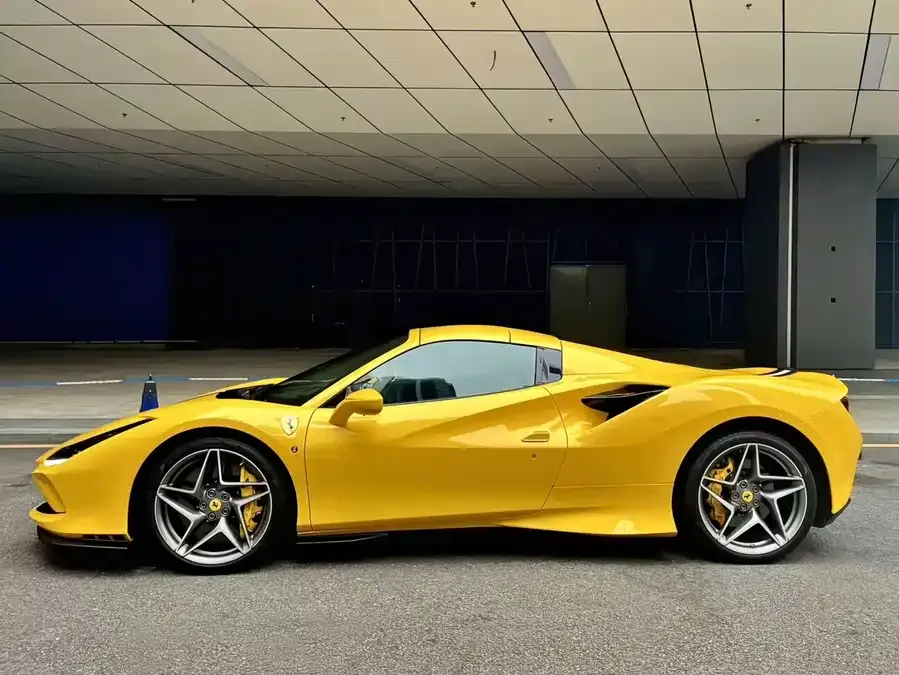 Ferrari F8 Ferrari F8 2020 Spider 3.9T V8 2022 — миниатюра 3