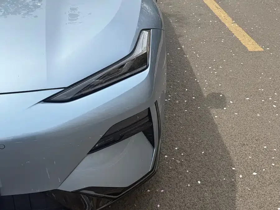 Geely Galaxy E8 Galaxy E8 2025 620km 4WD Starship LiDAR Smart Driving Edition 2025 — миниатюра 4
