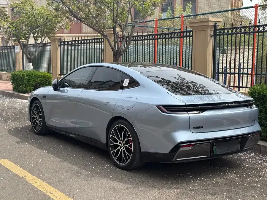 Geely Galaxy E8 Galaxy E8 2025 620km 4WD Starship LiDAR Smart Driving Edition 2025 — миниатюра 5