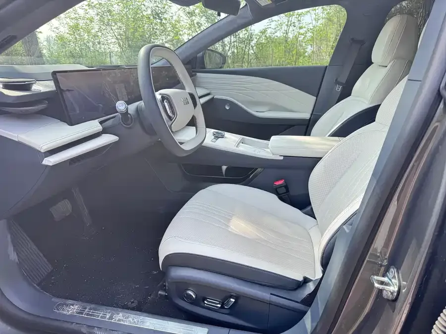 Geely Galaxy E8 Galaxy E8 2024 665km RWD Starship Smart Driving Edition 2024 — миниатюра 4