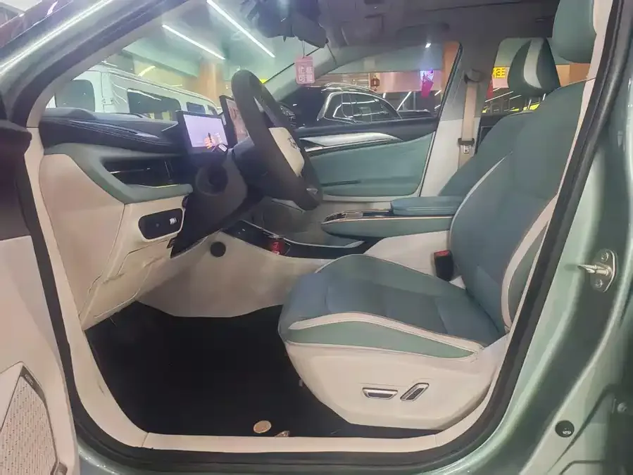 Geely G6 Geely Geometry G6 2022 620 New Fun Edition 2023 — миниатюра 5