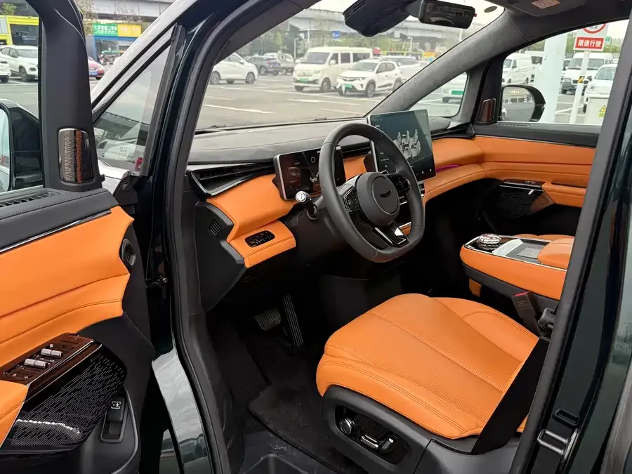 Geely Yizhen L380 Yizhen L380 2024 140 degree 6-seater 4WD Ultra 2026 — миниатюра 4