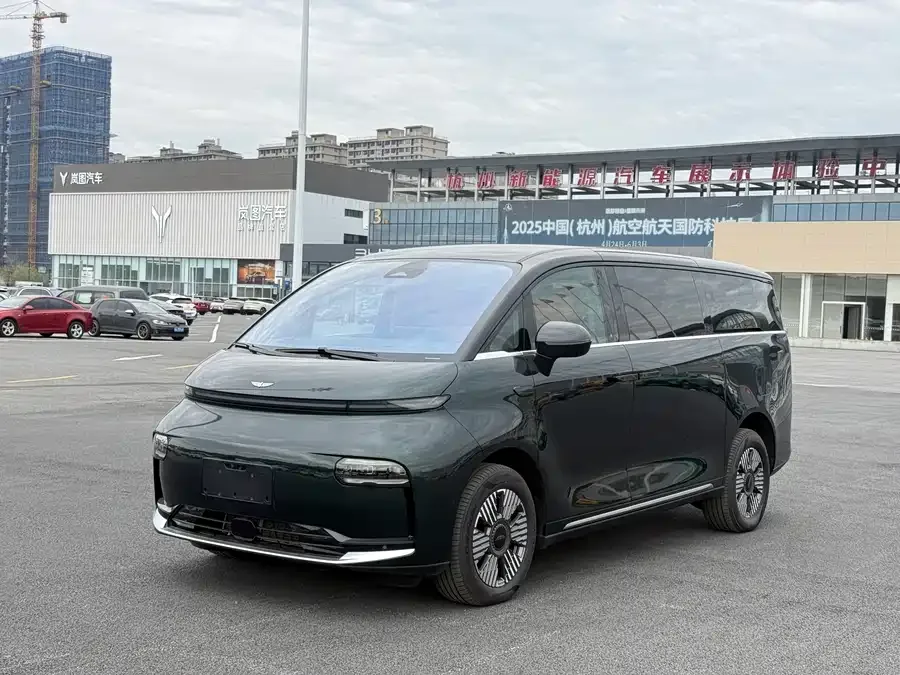 Geely Yizhen L380 2026