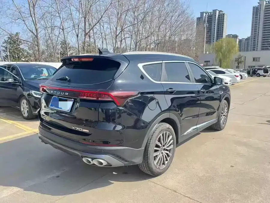 Jetour X70 PLUS JETOUR X70 PLUS 2023 1.5T DCT Brave PLUS 7-seater 2024 — миниатюра 4