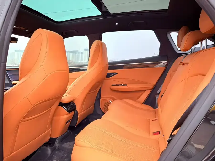 Geely Galaxy L7 Galaxy L7 2025 EM-i 115km Exploration+ Edition 2025 — миниатюра 2