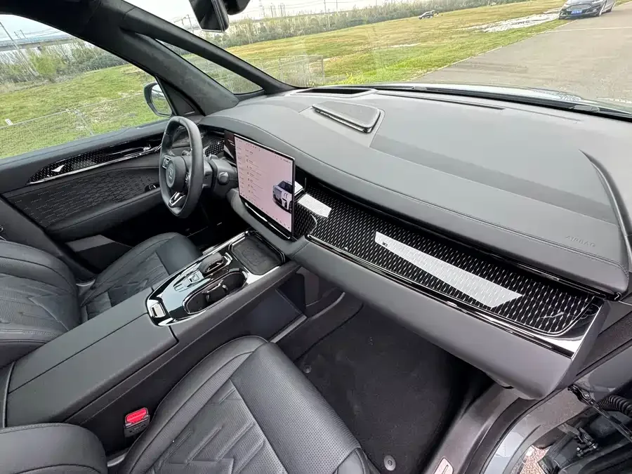 Zeekr 009 Zeekr 009 2024 six-seat executive version four-wheel drive 108kWh 2025 — миниатюра 4
