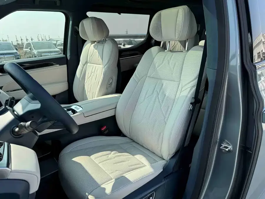 Zeekr 009 Zeekr 009 2024 seven-seat aisle version 108kWh 2025 — миниатюра 5