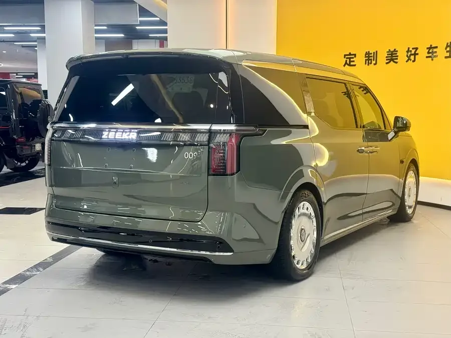 Zeekr 009 Zeekr 009 2024 seven-seat aisle version four-wheel drive 108kWh 2024 — миниатюра 2